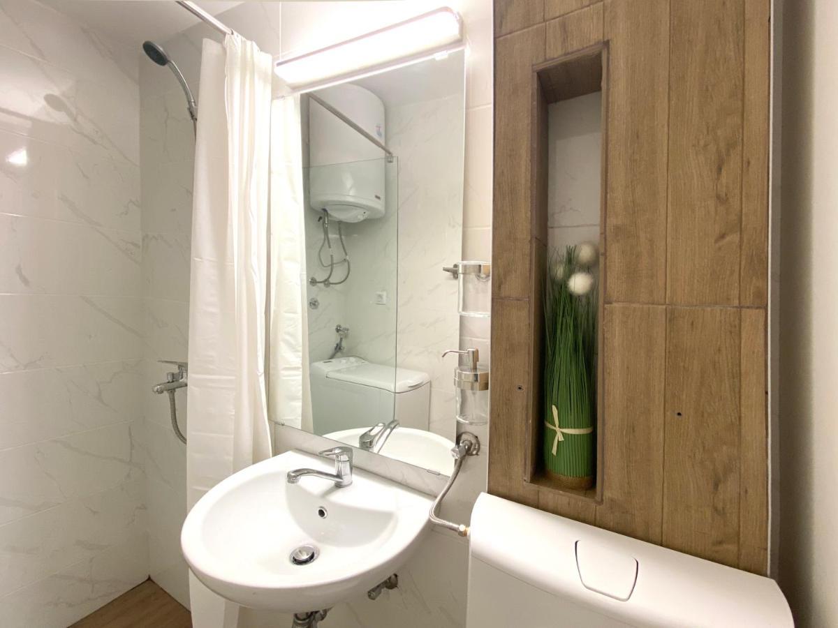 דירות Ni Apartman Milica מראה חיצוני תמונה