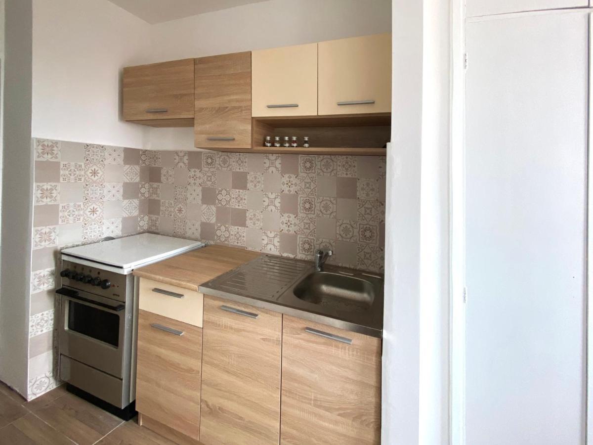 דירות Ni Apartman Milica מראה חיצוני תמונה